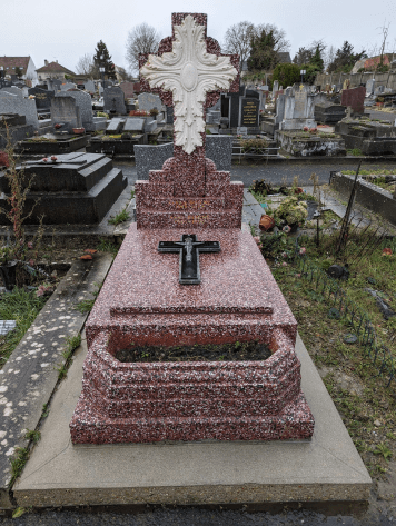 Pierre tombale apres